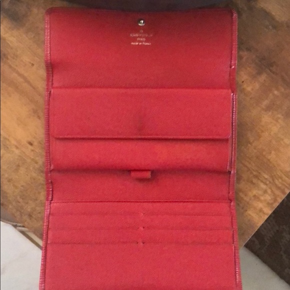 Louis Vuitton Epi Sarah Long Wallet - Picture 3 of 3